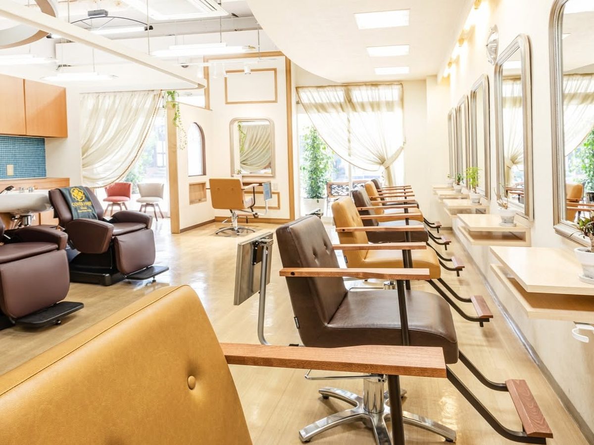 COVER HAIR EVE 戸頭店 店内・施術スペース
